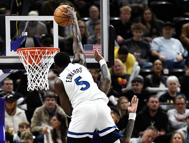 步行者队客场险胜老鹰队,戈贝尔绝杀取得胜利 步行者队客场险胜老鹰队,戈贝尔绝杀取得胜利