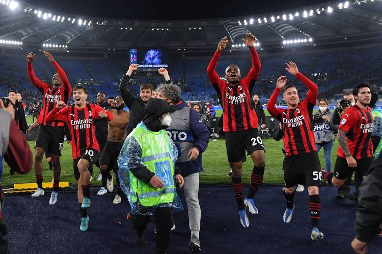 皇家社会队员在赛场上展现出色表现的简单介绍