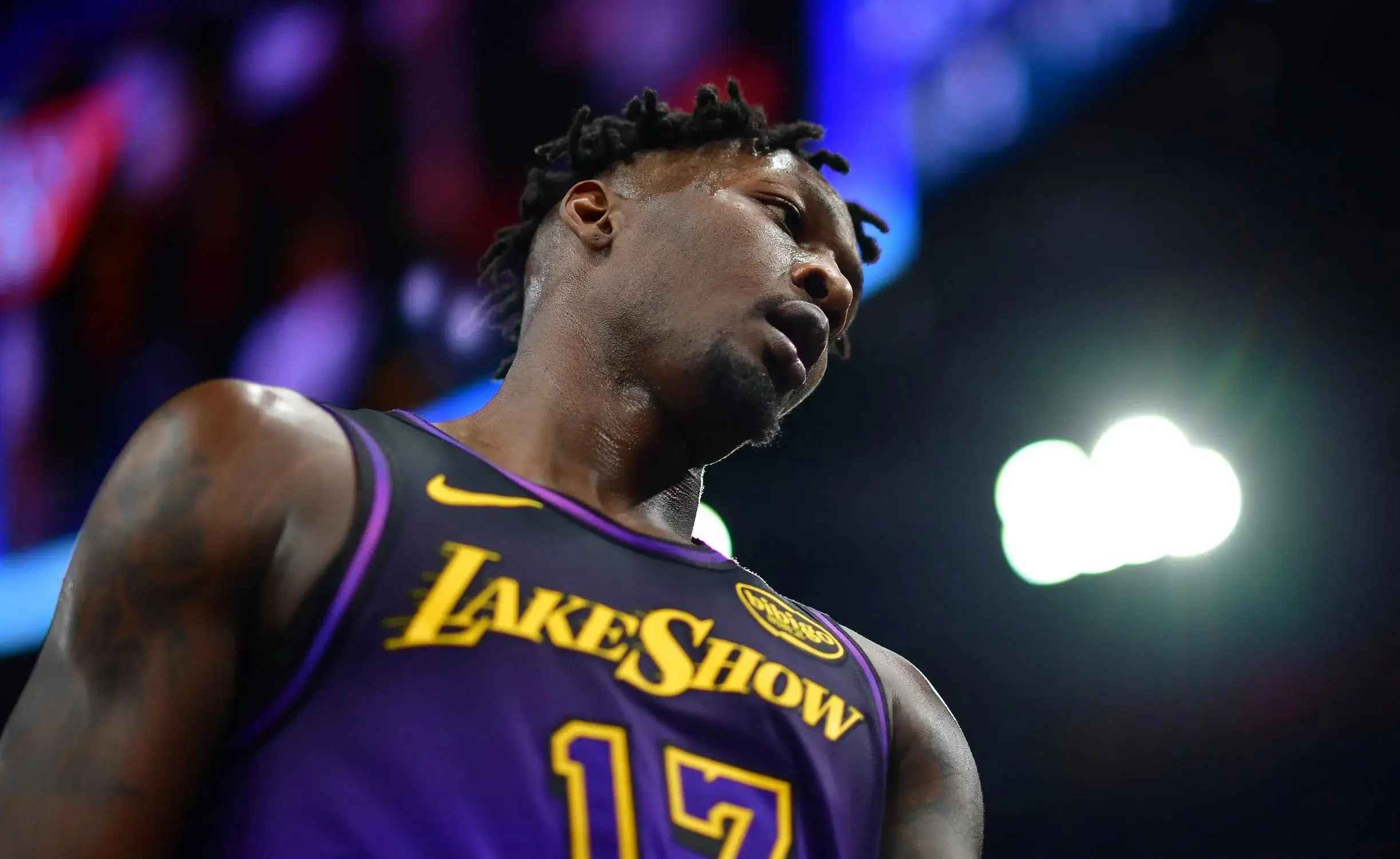 76人狂砍掀起高潮分,湖人迎来新赛季高光! 76人狂砍掀起高潮分,湖人迎来新赛季高光!